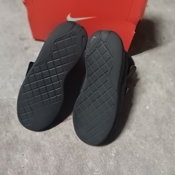 Nike Marxman Premium All Star QS 'Triple Black Iridescent' 8W (6½Y) - Picture 9 of 10